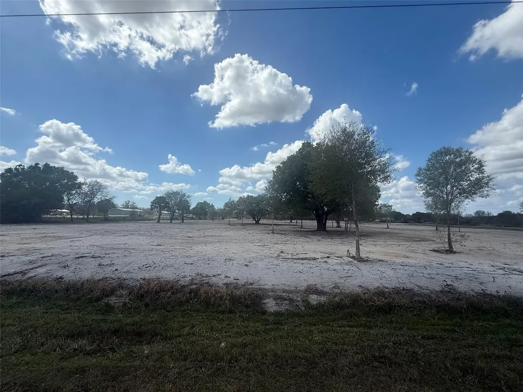 14416 NW 252nd Street Okeechobee FL 34972