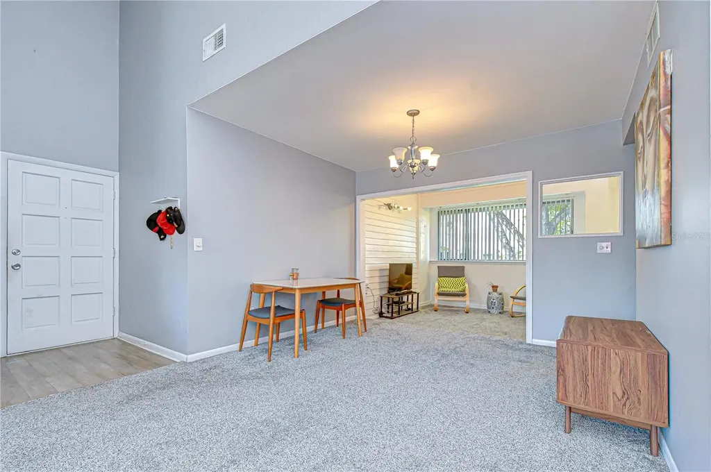 13402 Pine Lake Way Tampa FL 33618