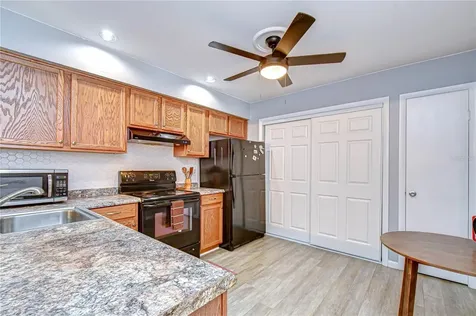 13402 Pine Lake Way Tampa FL 33618