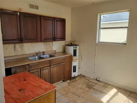 1783 W 3rd Street Jacksonville FL 32209