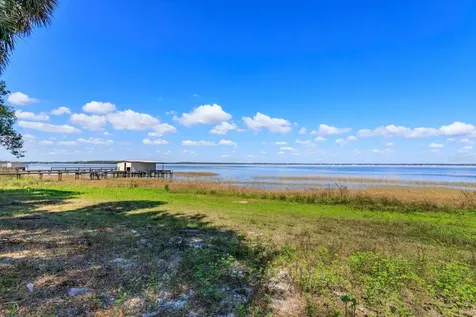 13311 SE Sunset Harbor Road Weirsdale FL 32195