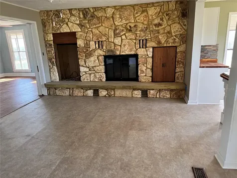 13311 SE Sunset Harbor Road Weirsdale FL 32195