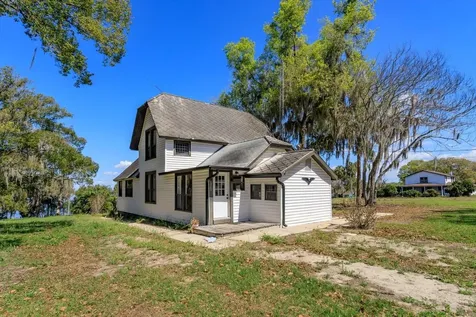 13311 SE Sunset Harbor Road Weirsdale FL 32195