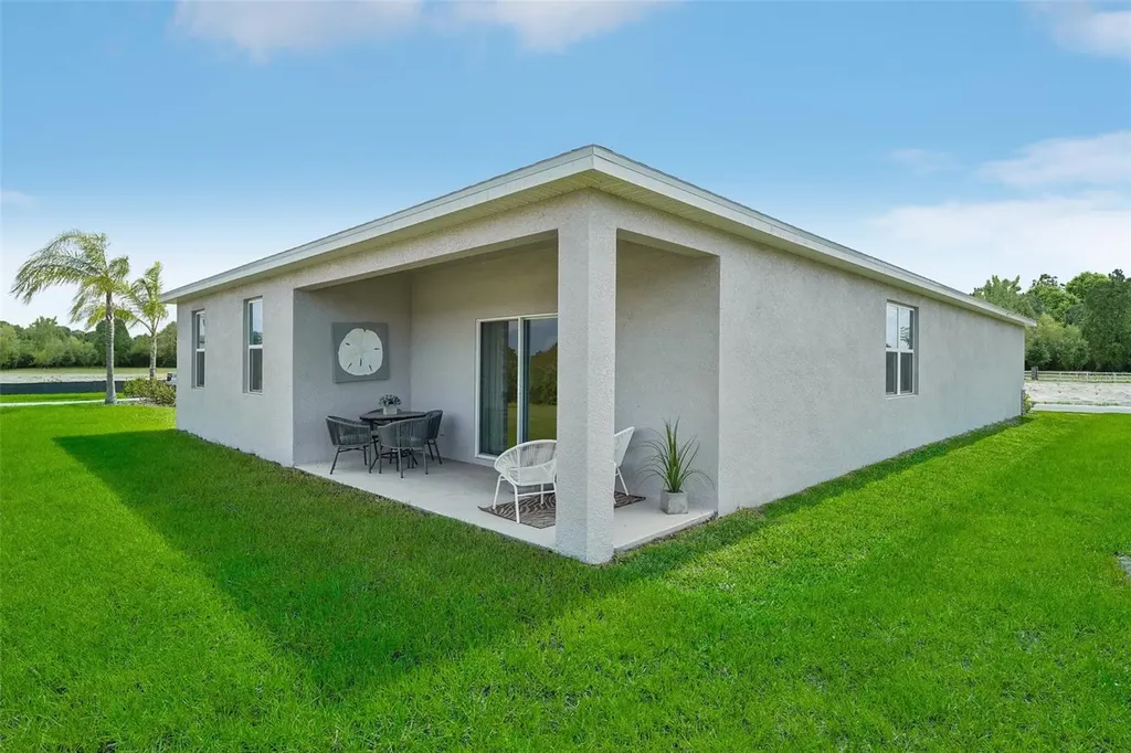1717 Flag Street Haines City FL 33844