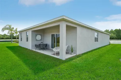 1717 Flag Street Haines City FL 33844