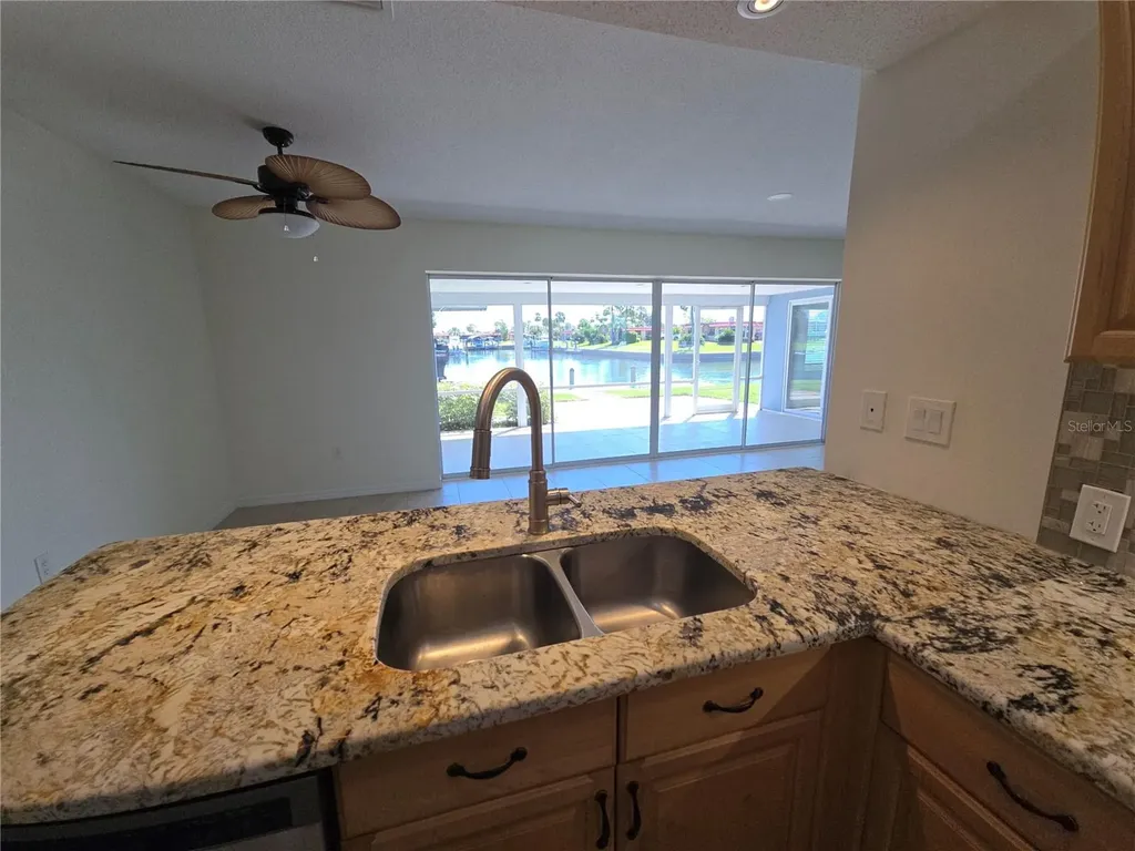 4007 Royal Palm Drive Bradenton FL 34210