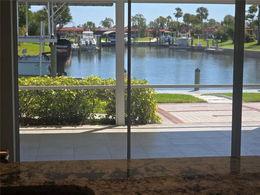 4007 Royal Palm Drive Bradenton FL 34210