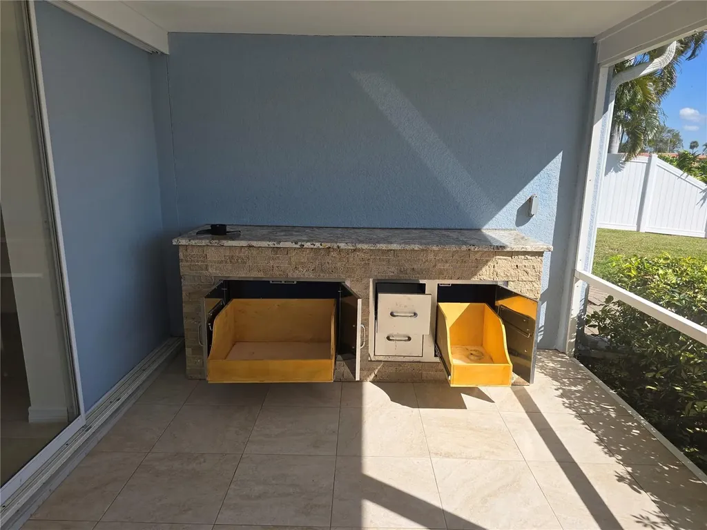 4007 Royal Palm Drive Bradenton FL 34210