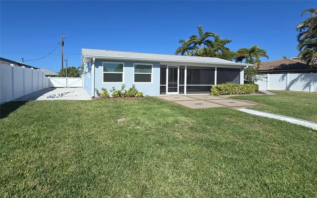 4007 Royal Palm Drive Bradenton FL 34210