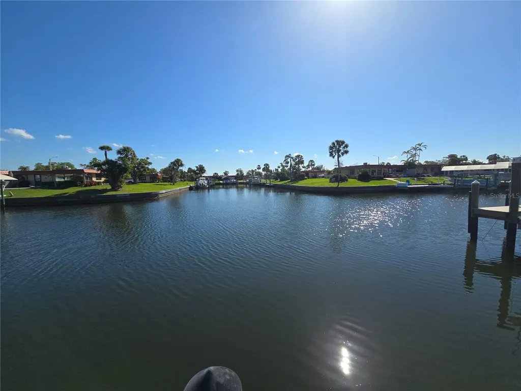 4007 Royal Palm Drive Bradenton FL 34210