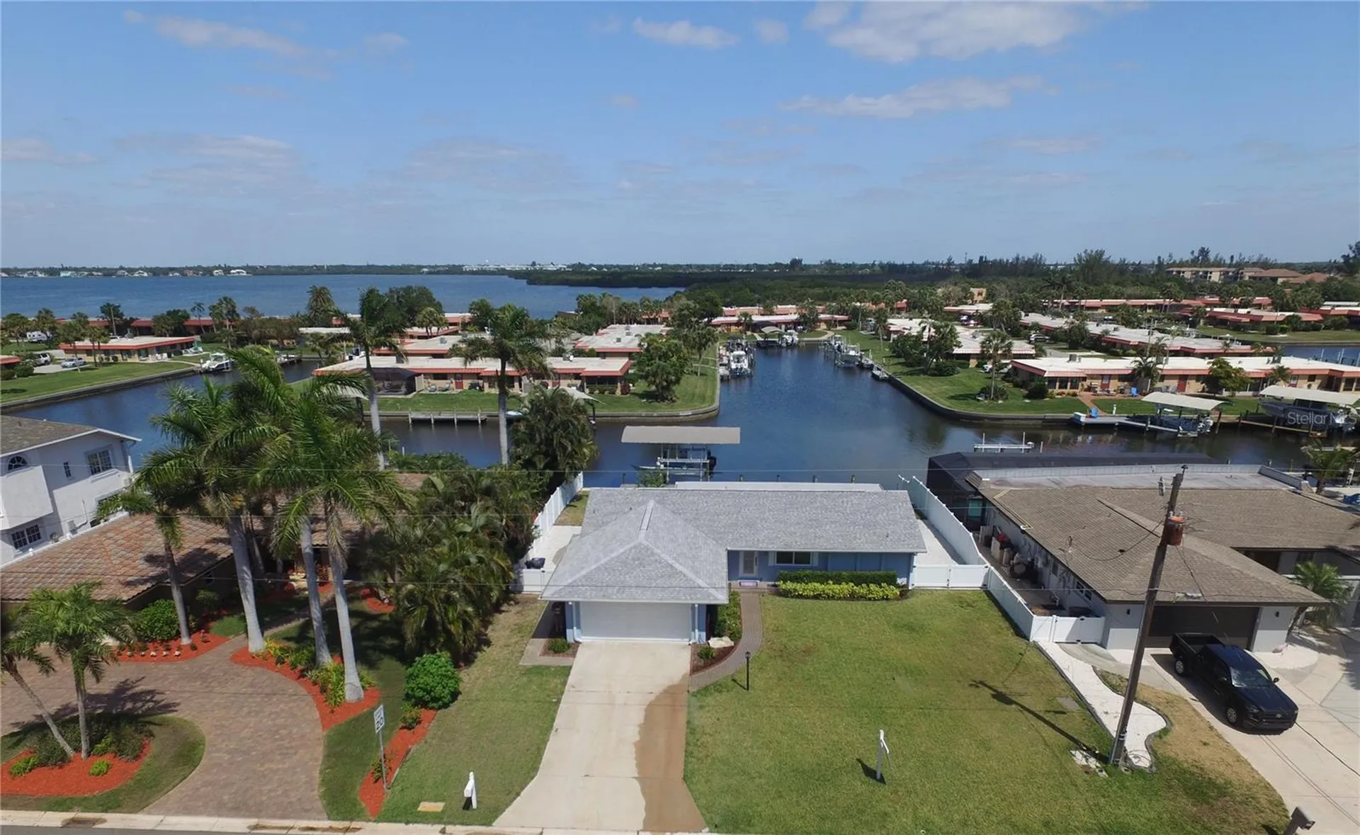 4007 Royal Palm Drive Bradenton FL 34210