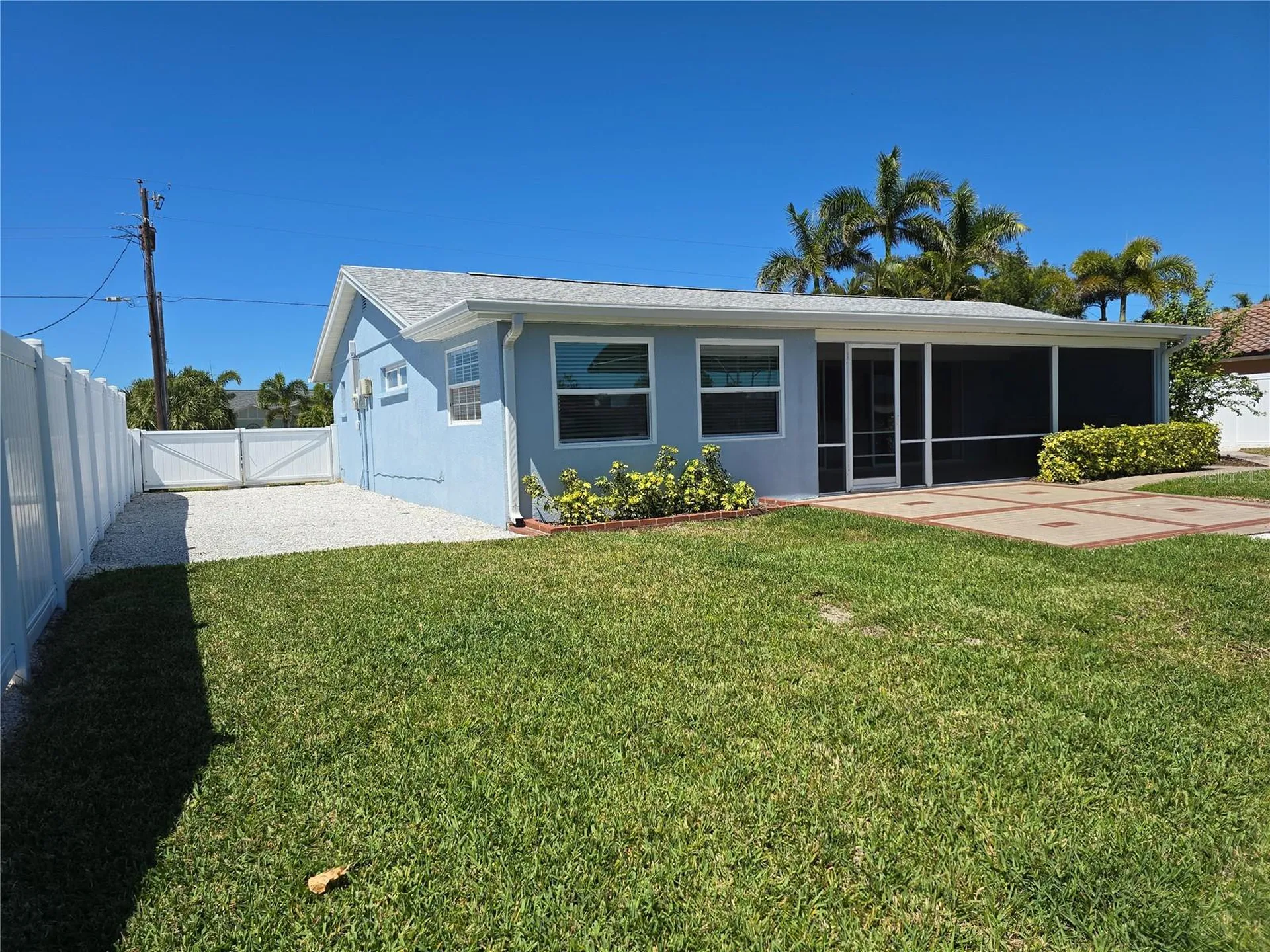 4007 Royal Palm Drive Bradenton FL 34210