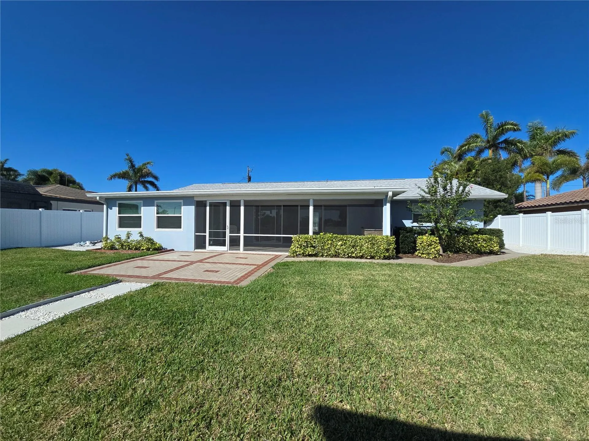 4007 Royal Palm Drive Bradenton FL 34210