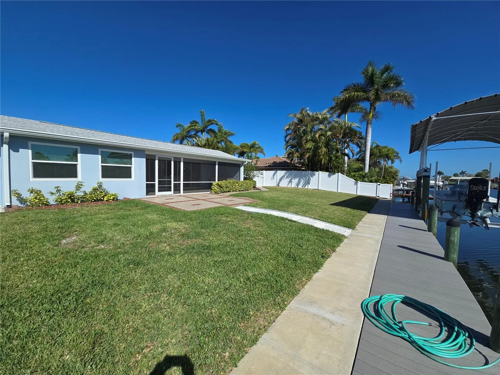4007 Royal Palm Drive Bradenton FL 34210