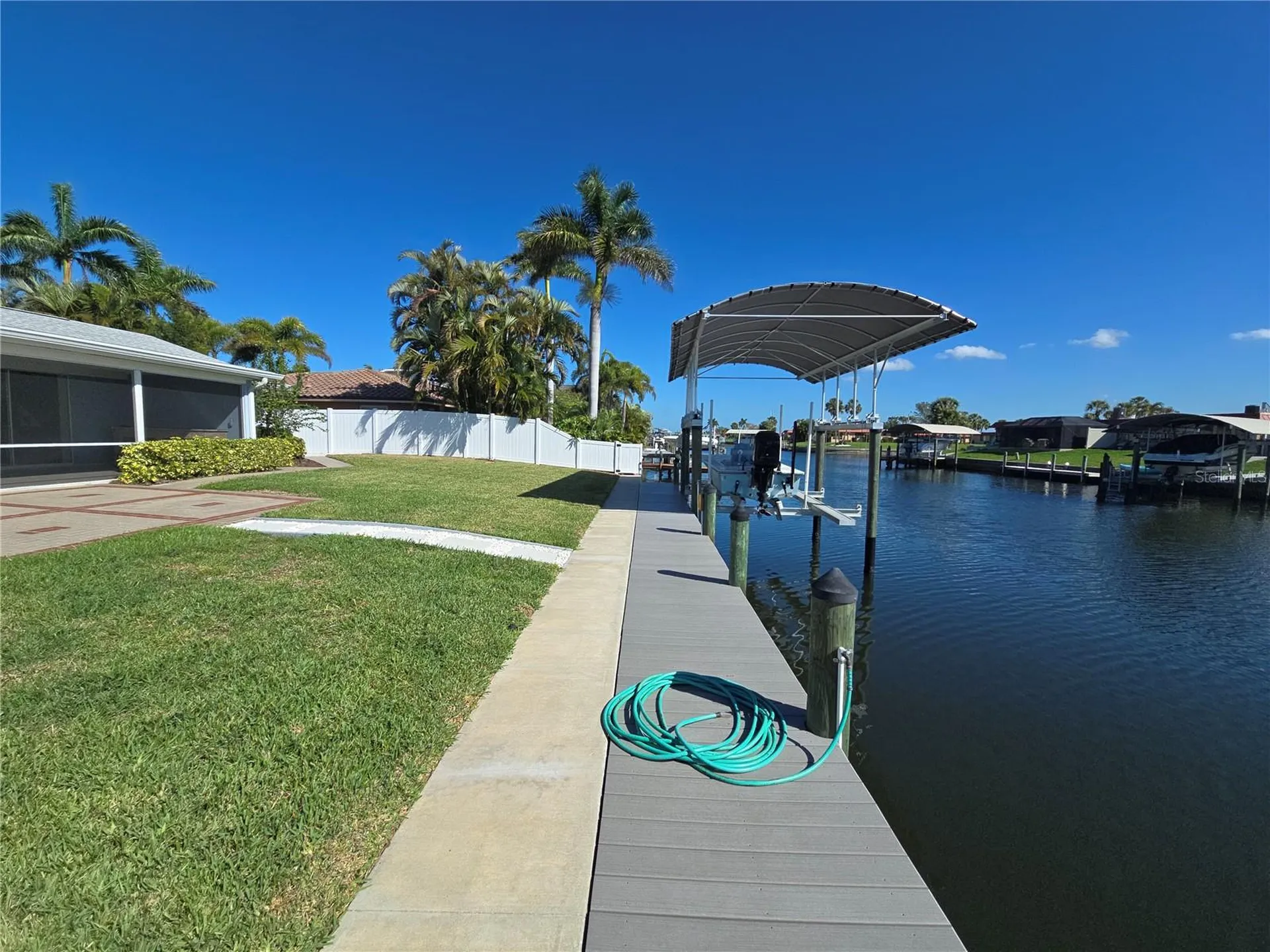 4007 Royal Palm Drive Bradenton FL 34210
