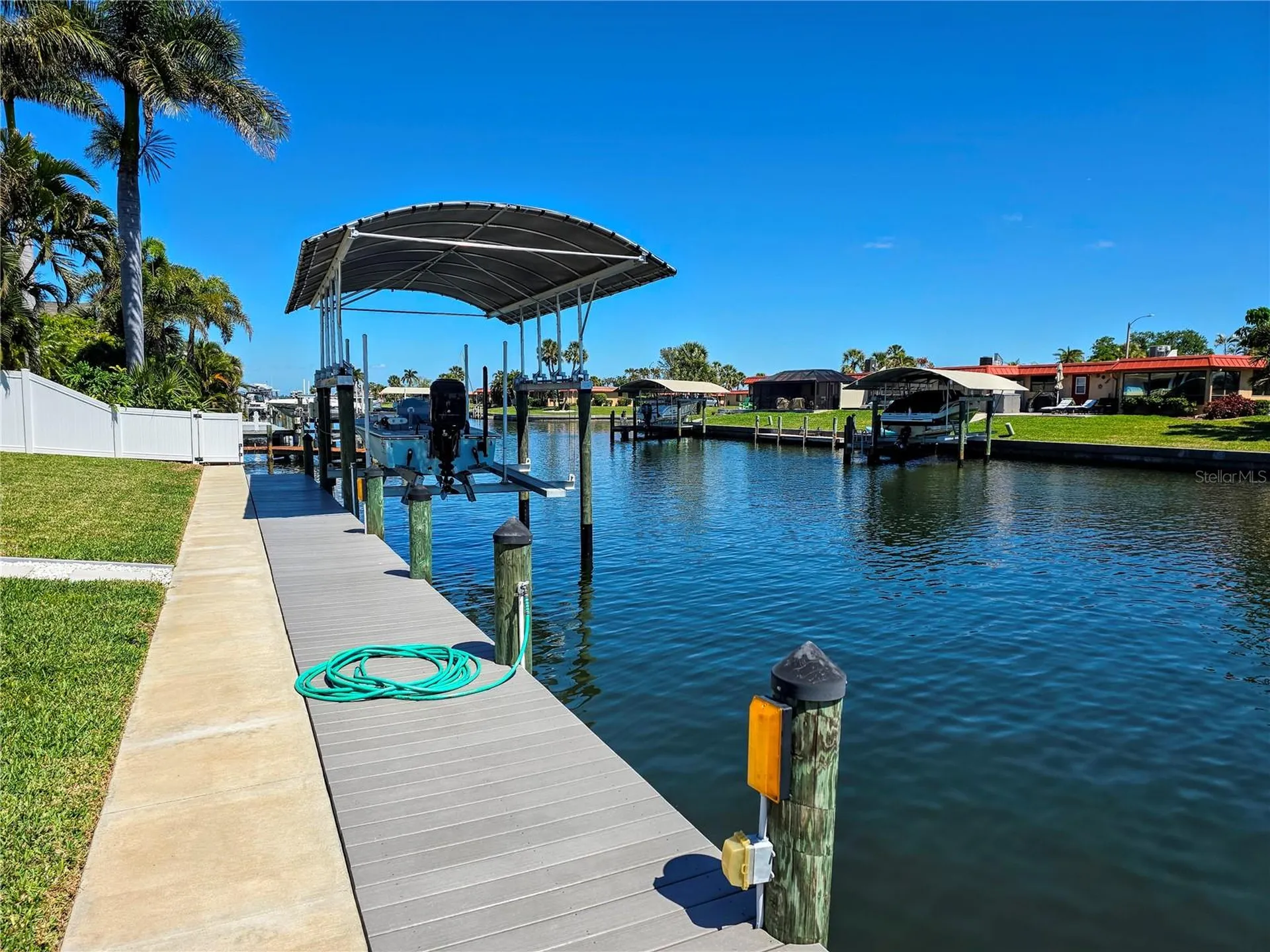 4007 Royal Palm Drive Bradenton FL 34210