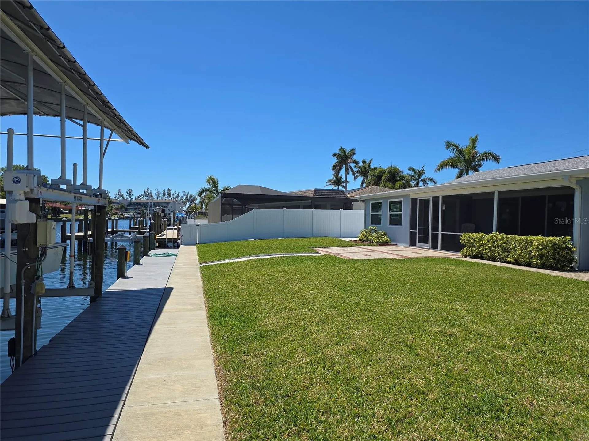 4007 Royal Palm Drive Bradenton FL 34210
