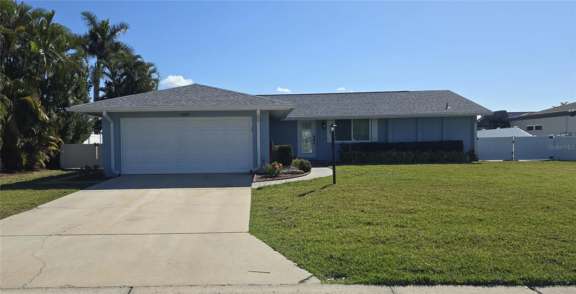 4007 Royal Palm Drive Bradenton FL 34210
