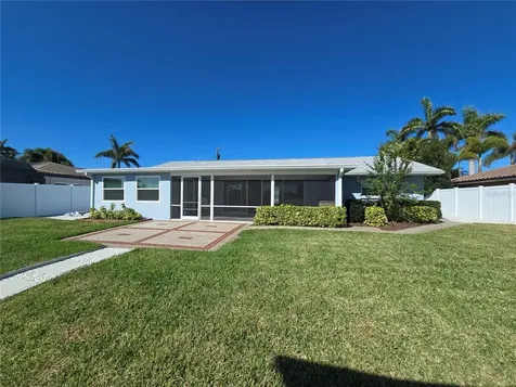 4007 Royal Palm Drive Bradenton FL 34210