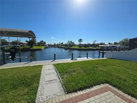4007 Royal Palm Drive Bradenton FL 34210
