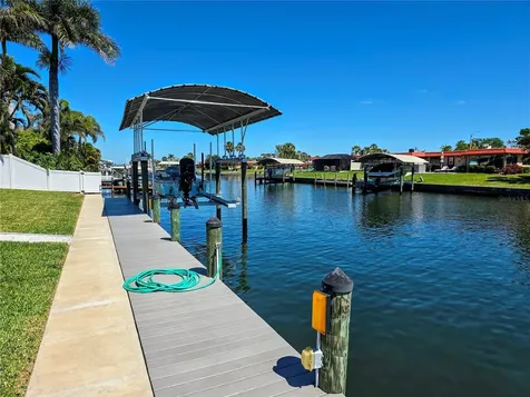 4007 Royal Palm Drive Bradenton FL 34210
