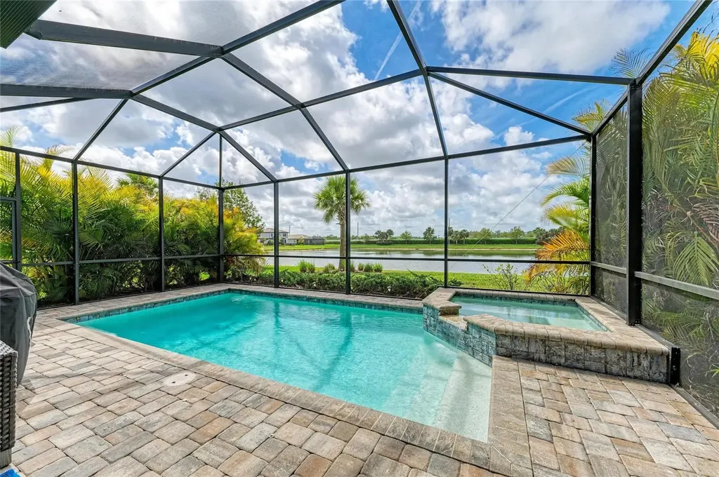 16314 Pine Mist Drive Bradenton FL 34211