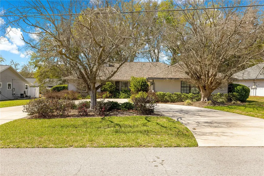 2220 SE 51st Avenue Ocala FL 34480