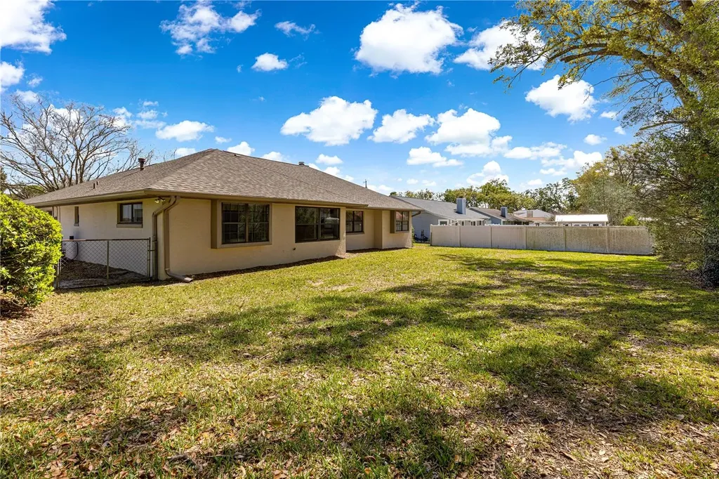 2220 SE 51st Avenue Ocala FL 34480