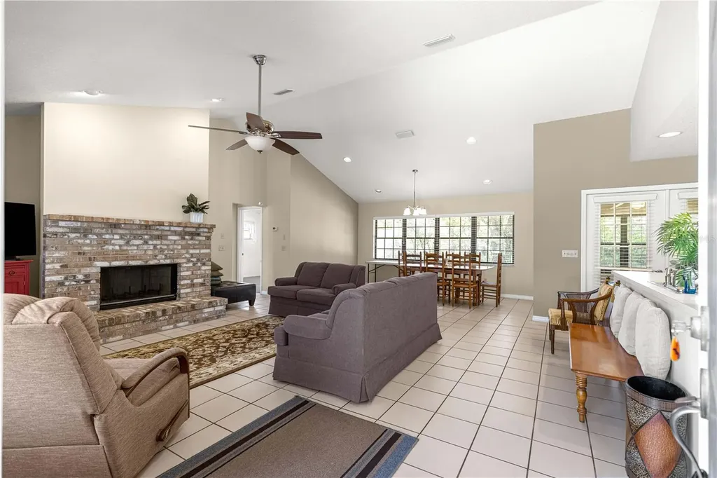 2220 SE 51st Avenue Ocala FL 34480