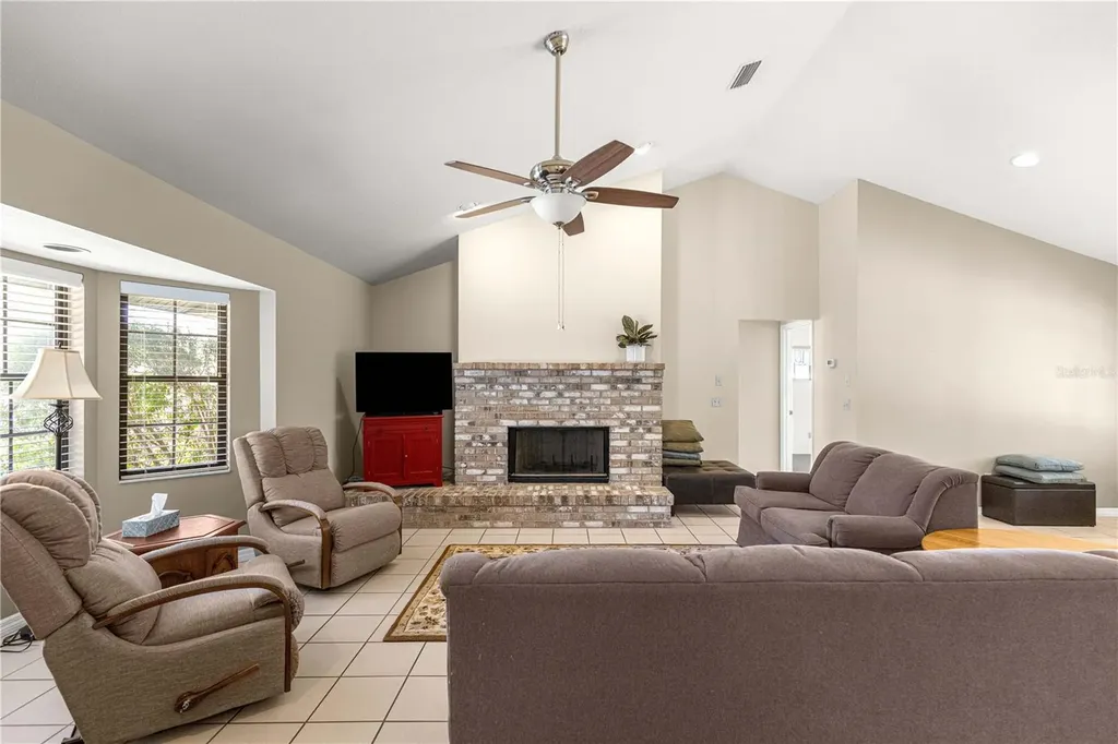 2220 SE 51st Avenue Ocala FL 34480
