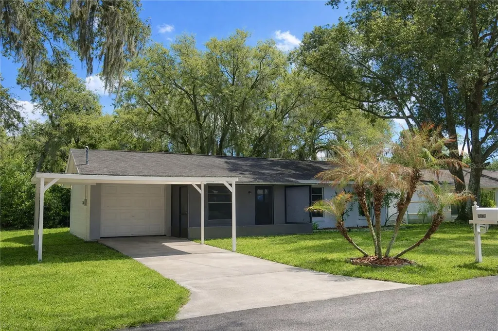 14670 Douglas Drive Dade City FL 33523