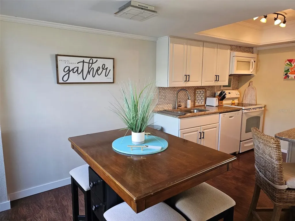 6147 43rd Street W Bradenton FL 34210