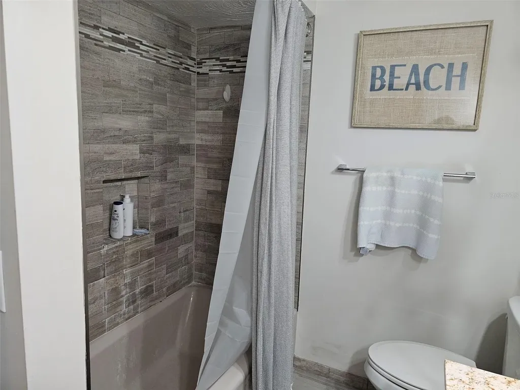 6147 43rd Street W Bradenton FL 34210