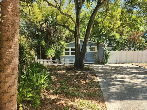504 Belmont Street Safety Harbor FL 34695