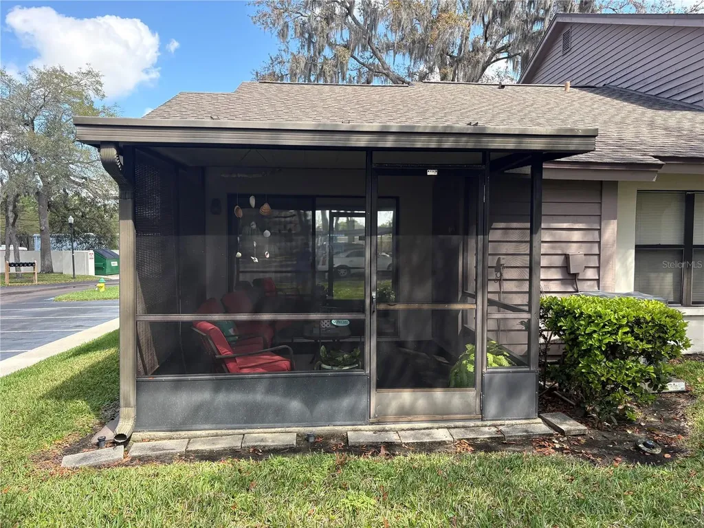 811 Oak Park Place Brandon FL 33511