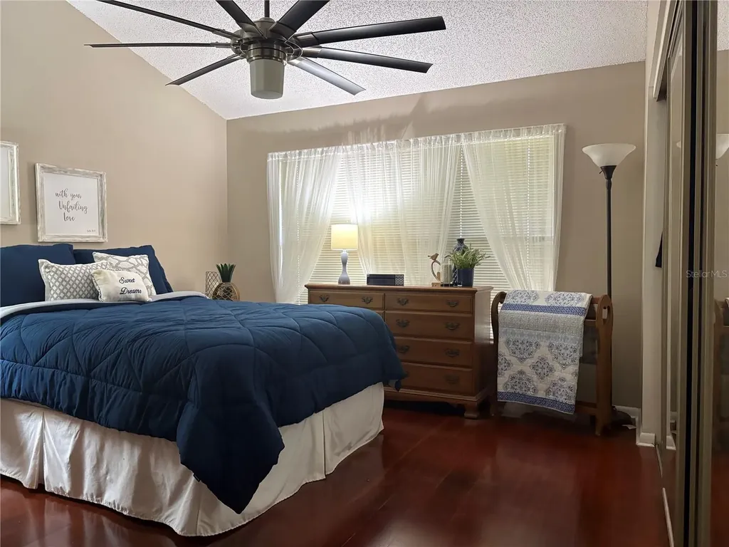 811 Oak Park Place Brandon FL 33511