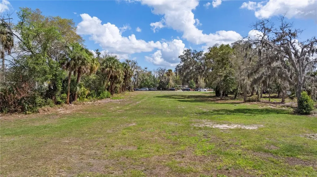 711 Ronald Reagan Parkway Davenport FL 33837