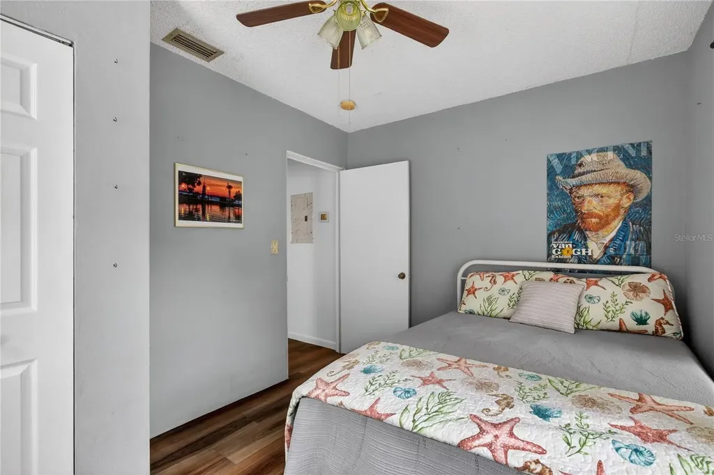 521 Michigan Street Mount Dora FL 32757