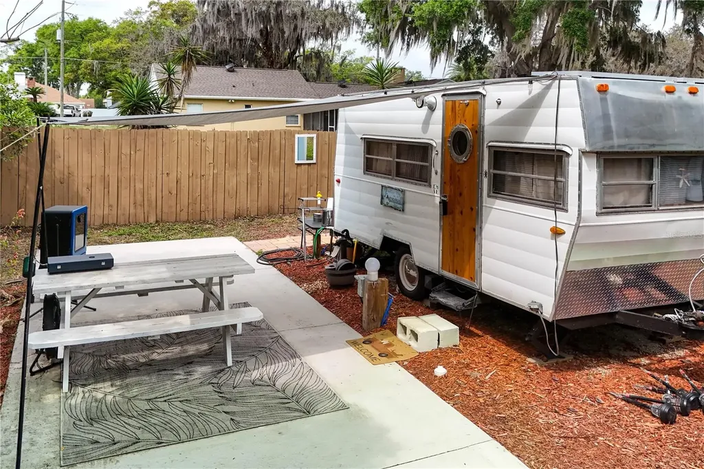 521 Michigan Street Mount Dora FL 32757
