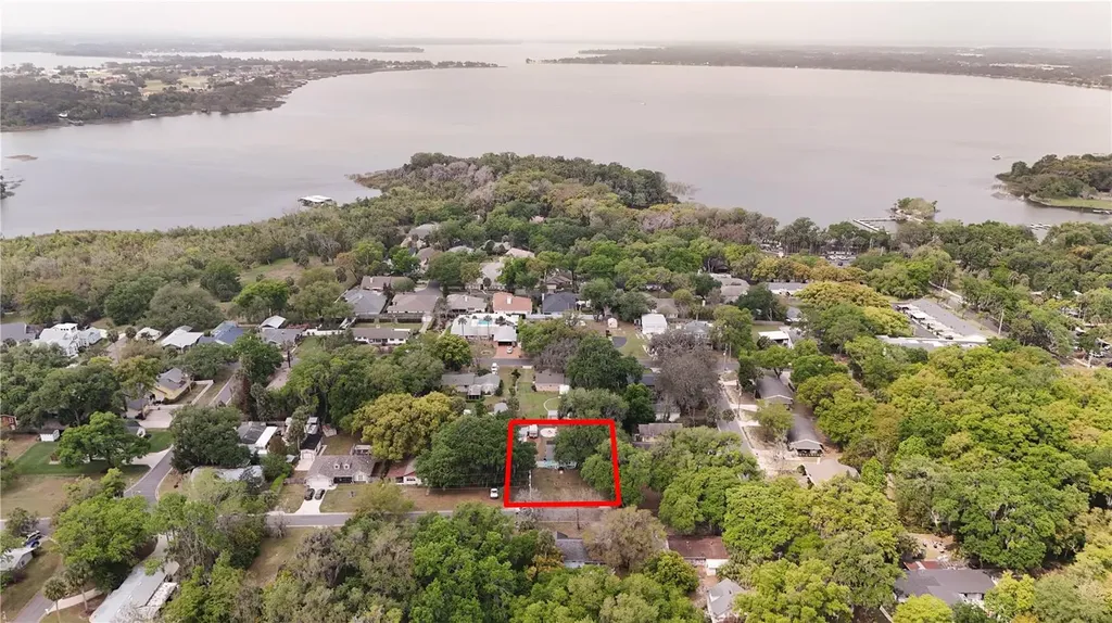 521 Michigan Street Mount Dora FL 32757