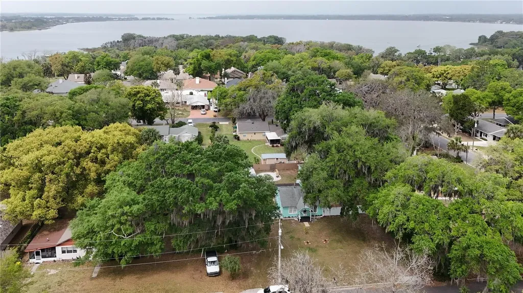 521 Michigan Street Mount Dora FL 32757