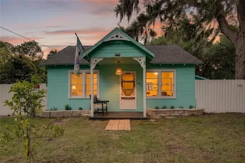 521 Michigan Street Mount Dora FL 32757