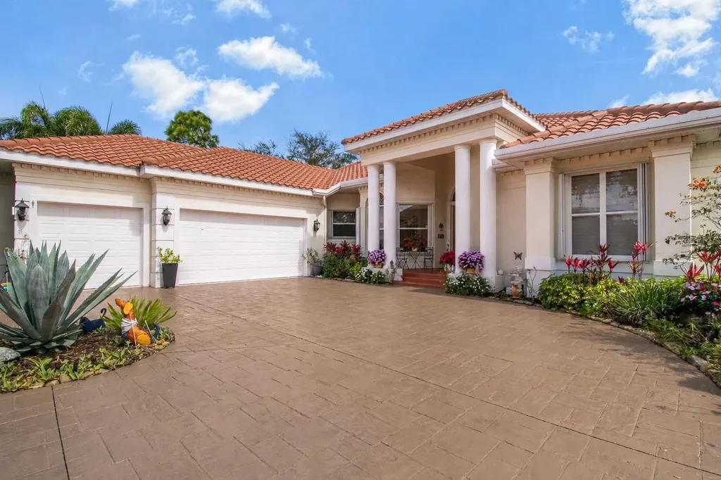 7302 Eaton Court University Park FL 34201