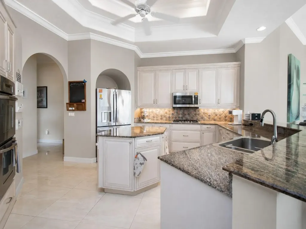 7302 Eaton Court University Park FL 34201