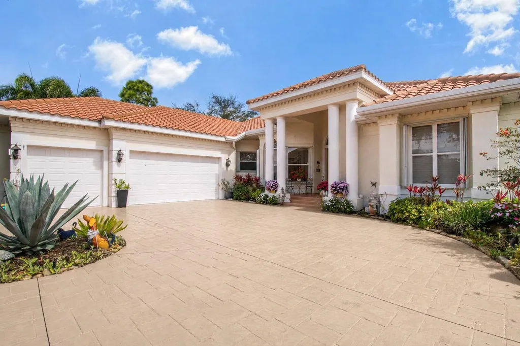 7302 Eaton Court University Park FL 34201
