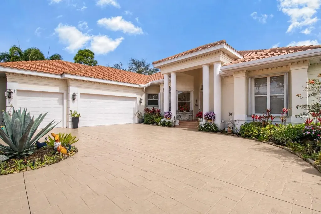 7302 Eaton Court University Park FL 34201