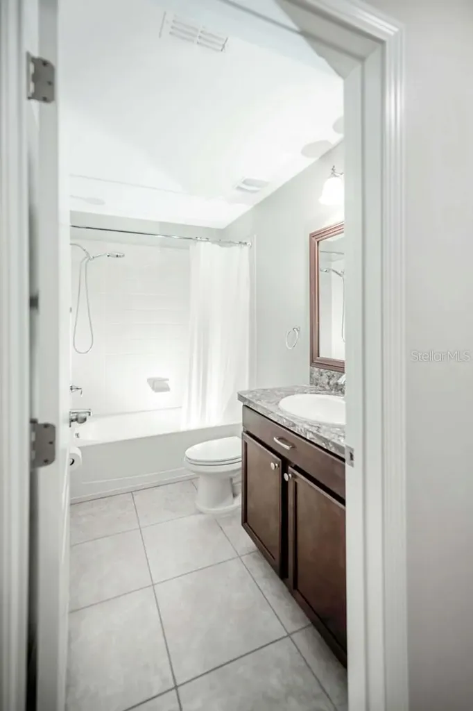 1402 Trailwater Street Ruskin FL 33570