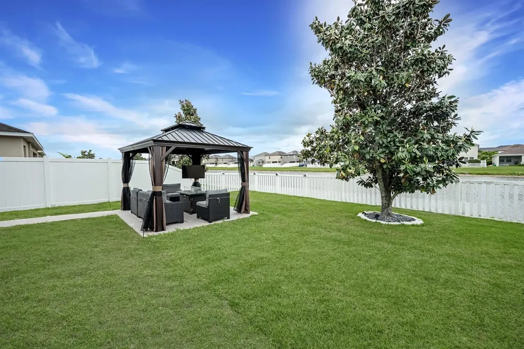 1402 Trailwater Street Ruskin FL 33570