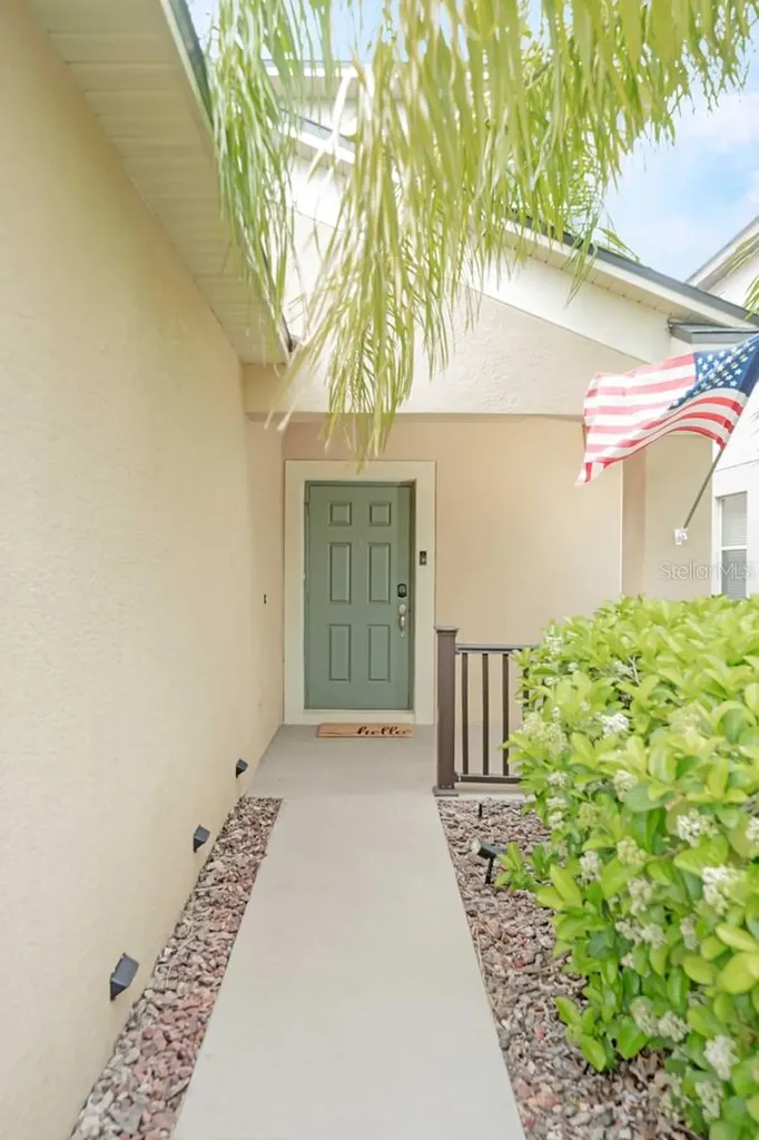 1402 Trailwater Street Ruskin FL 33570