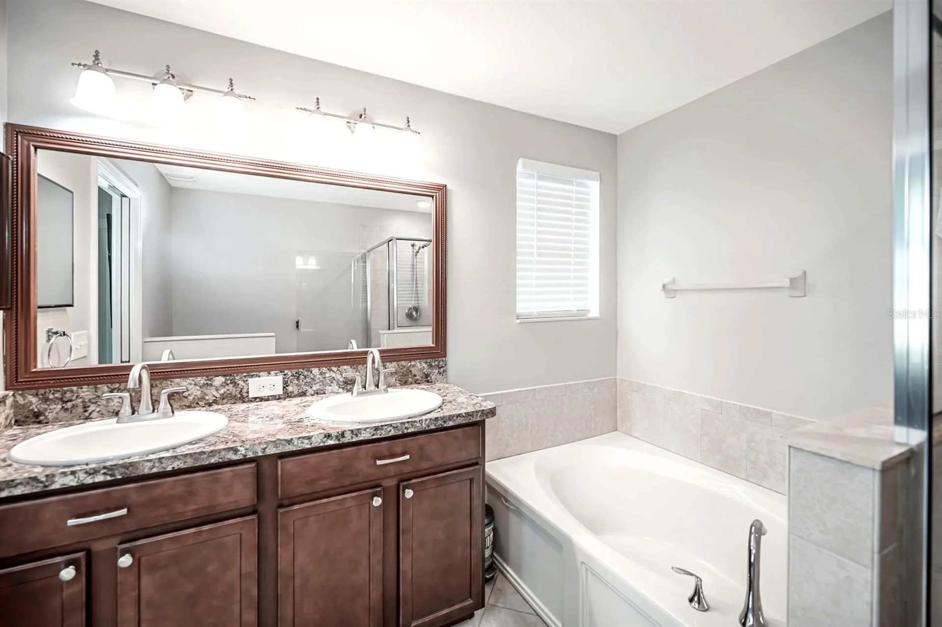 1402 Trailwater Street Ruskin FL 33570